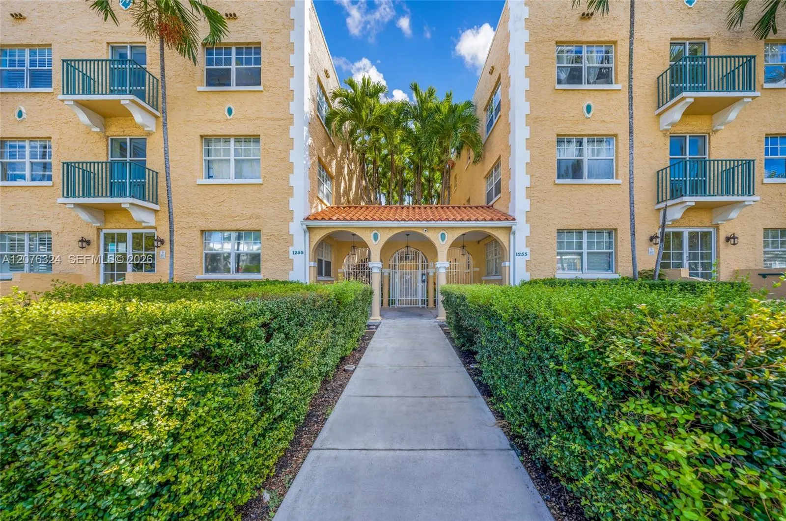 Foto de propiedad en 1255 Pennsylvania Avenue 307, Miami Beach, FL 33139 Miami Beach con MLS# 