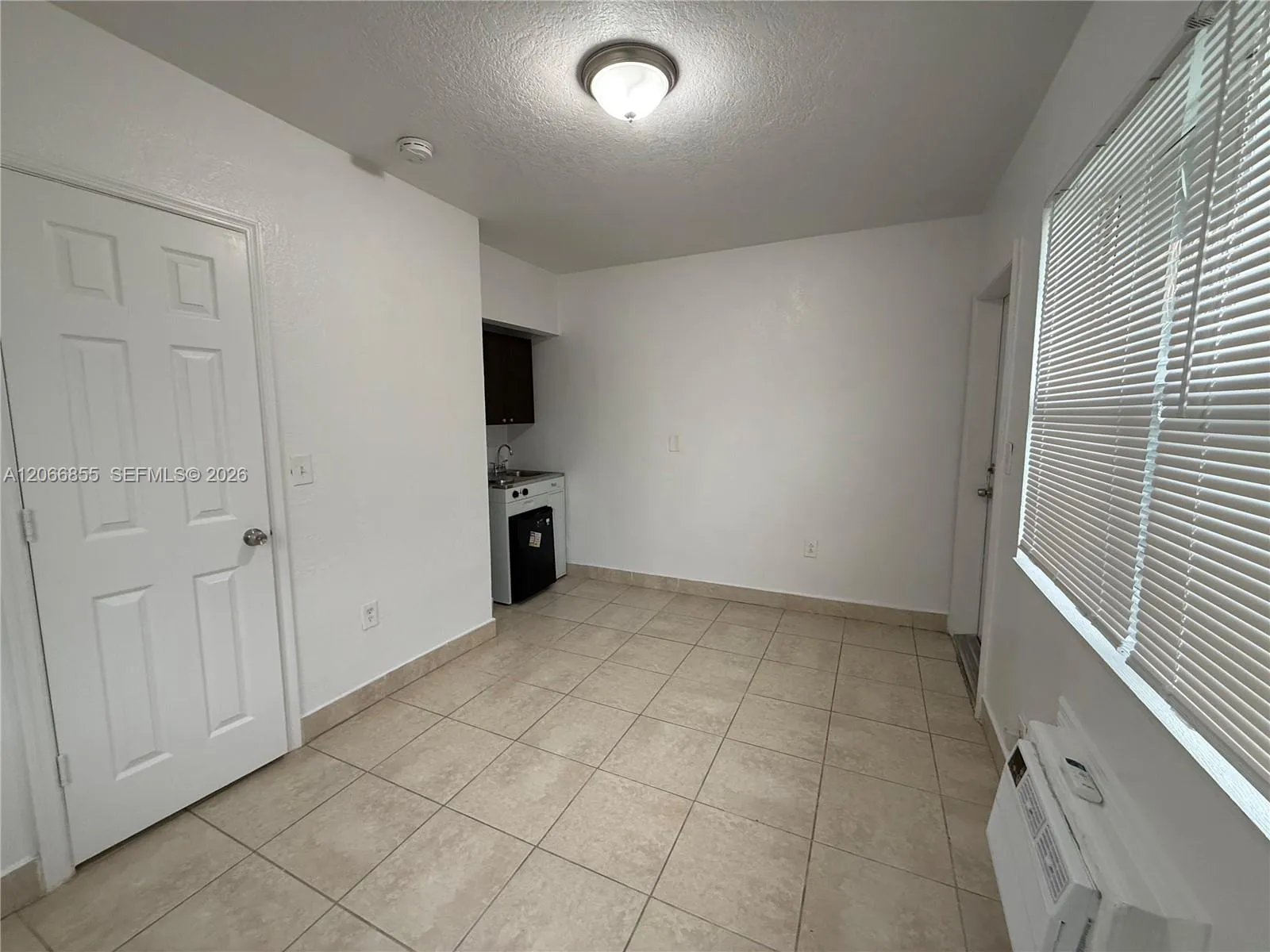 Foto de propiedad en 1255 SW 6th Street 1, Miami, FL 33135 Miami con MLS# 