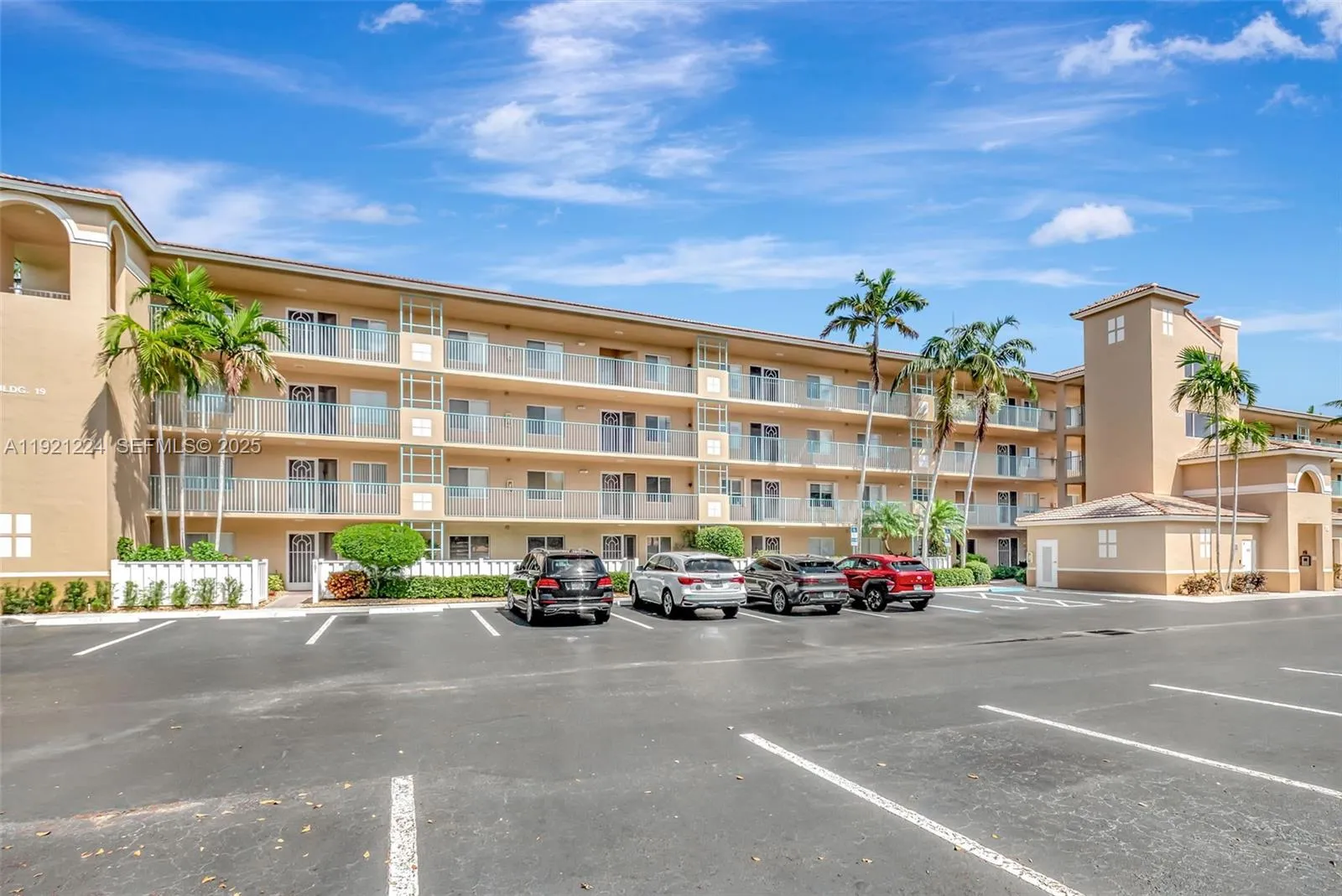 Vendido 12565 Imperial Isle Drive 204, Boynton Beach, FL 33437, Boynton Beach, FL 33437