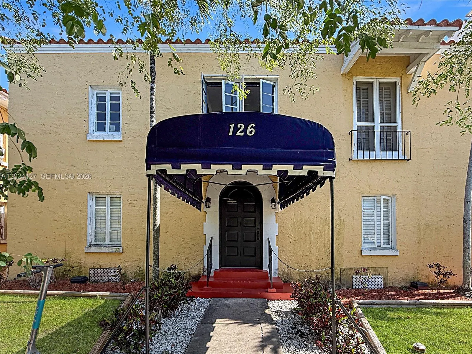 Foto de propiedad en 126 Mendoza Avenue 7A, Coral Gables, FL 33134 Coral Gables con MLS# 