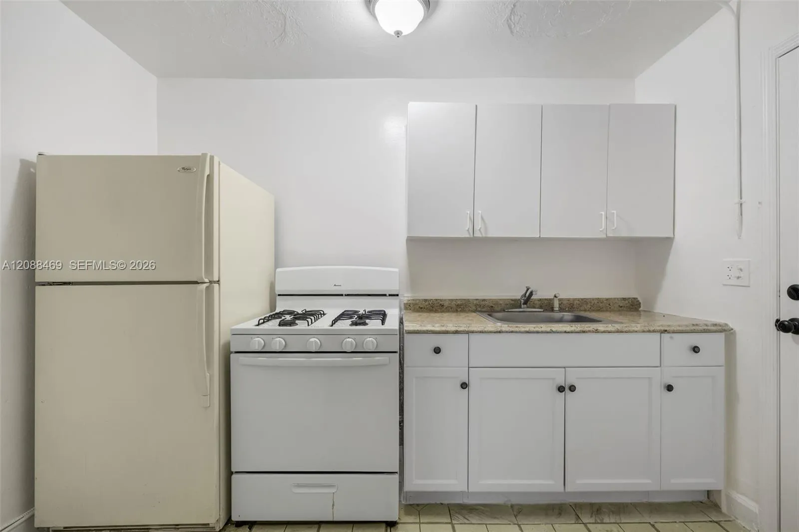 En Renta 126 SW 18th Avenue 4, Miami, FL 33135, Miami, FL 33135