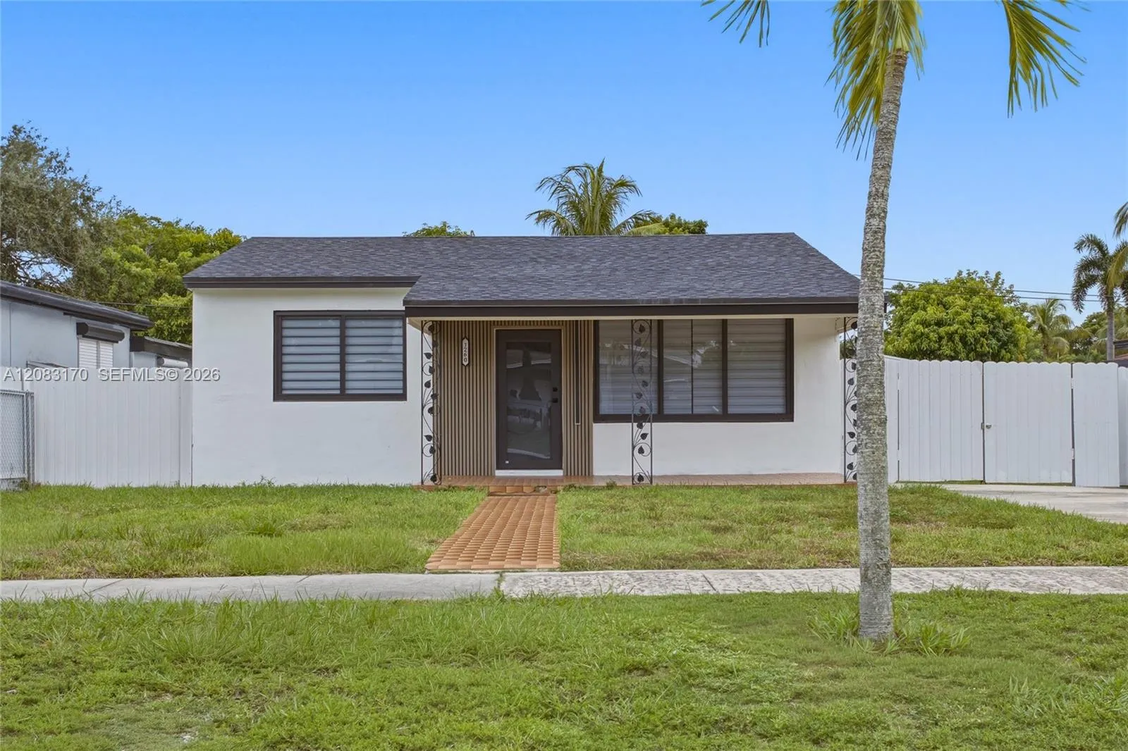 En Venta 1260 NE 155th Street, North Miami Beach, FL 33162, North Miami Beach, FL 33162