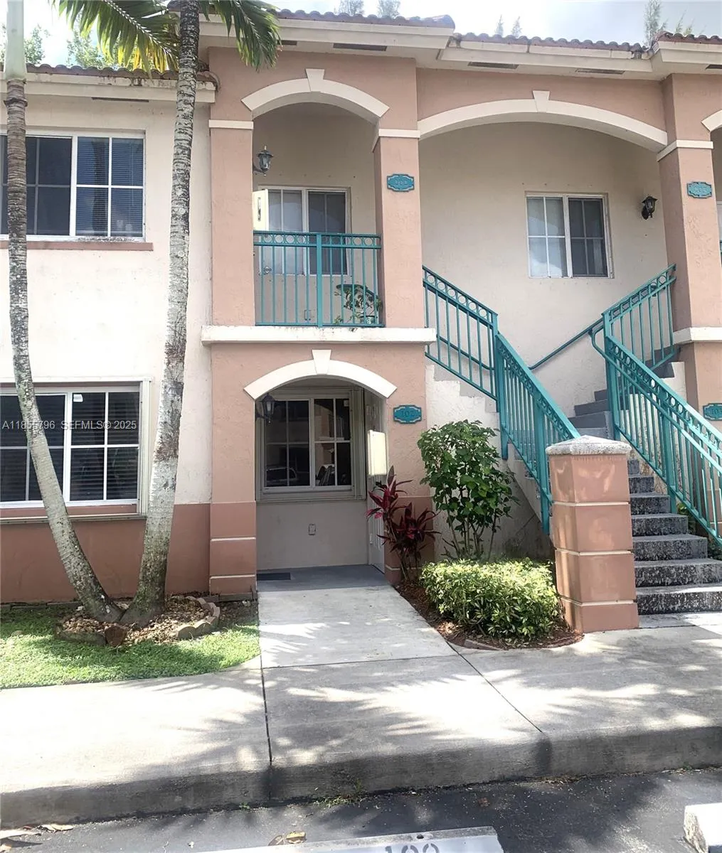 Foto de propiedad en 1260 SE 31st Court 102-34, Homestead, FL 33035 Homestead con MLS# 