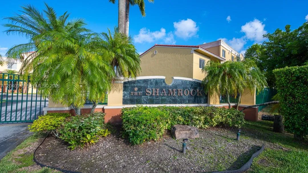 Foto de propiedad en 12605 SW 91st Street 204, Miami, FL 33186 Miami con MLS# 