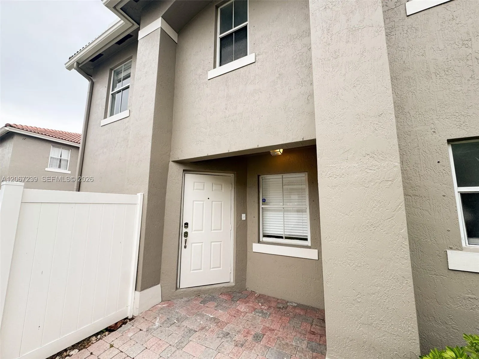 Foto de propiedad en 12615 SW 54th Court, Miramar, FL 33027 Miramar con MLS# 