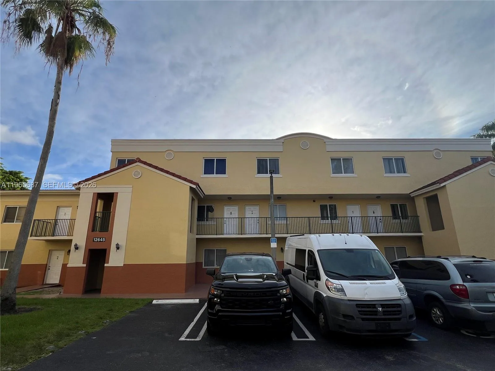 Foto de propiedad en 12645 SW 91st Street 202, Miami, FL 33186 Miami con MLS# 