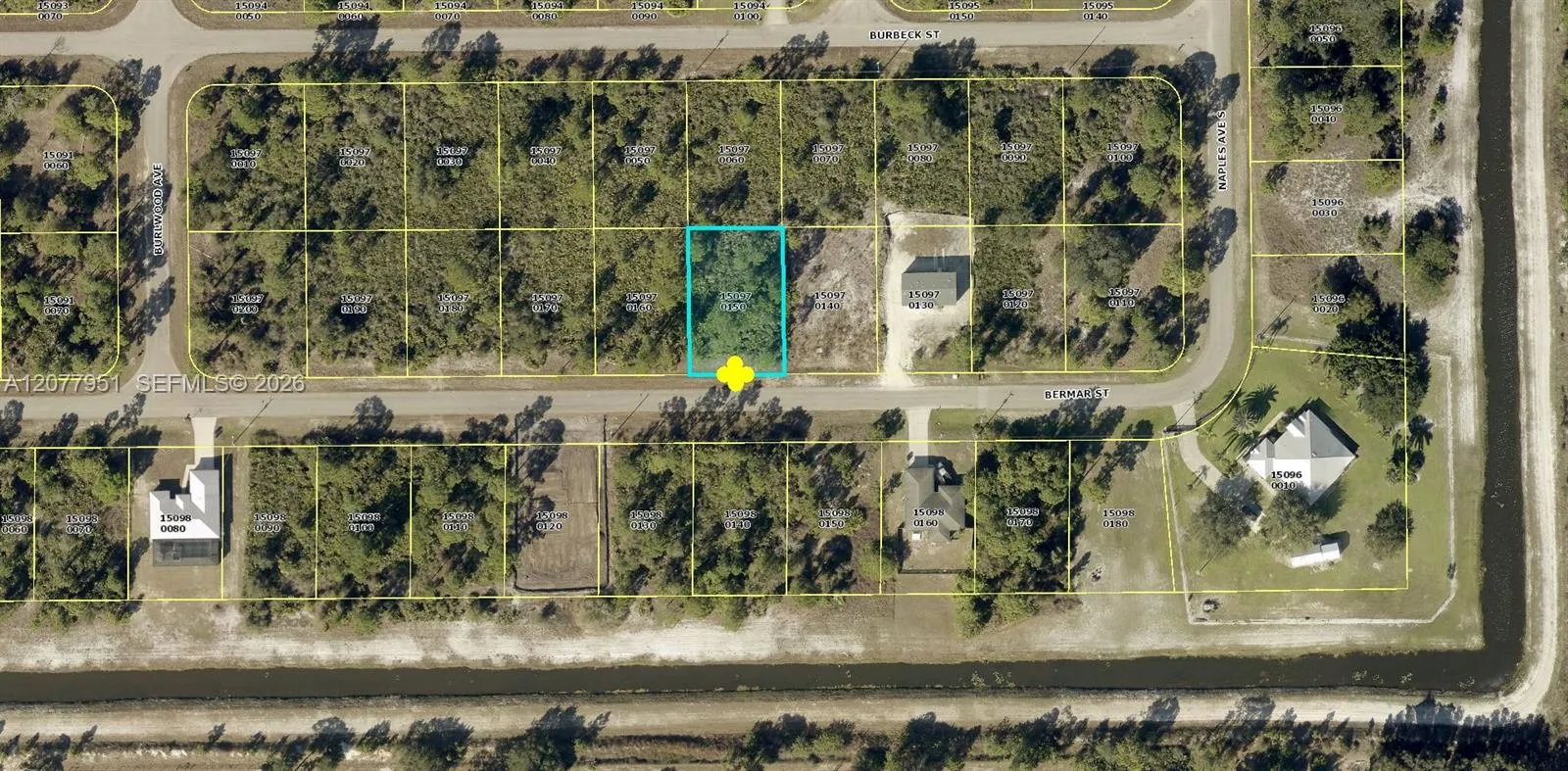 Foto de propiedad en 1265 Bermar Street, Fort Myers, FL 33913 Fort Myers con MLS# 