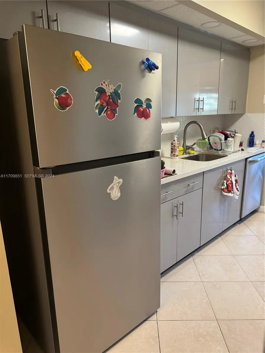 Foto de propiedad en 12650 SW 6th Street 411K, Pembroke Pines, FL 33027 Pembroke Pines con MLS# 
