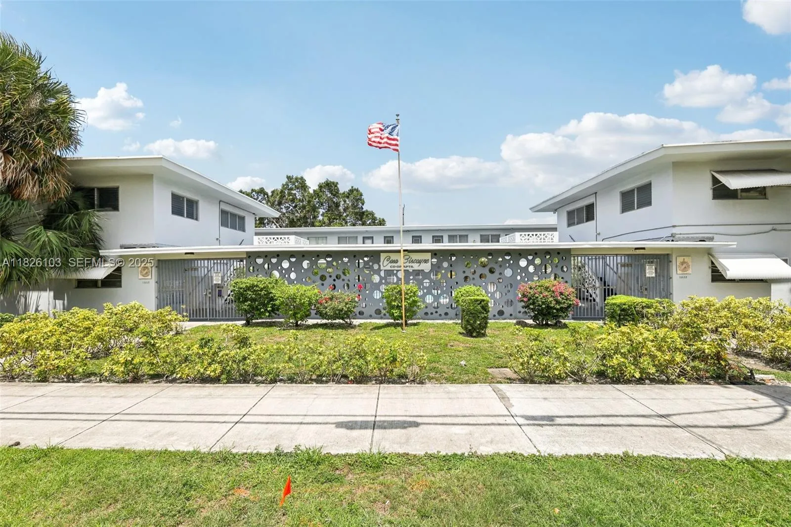 Foto de propiedad en 12665 NE 16th Avenue 22, North Miami, FL 33161 North Miami con MLS# 