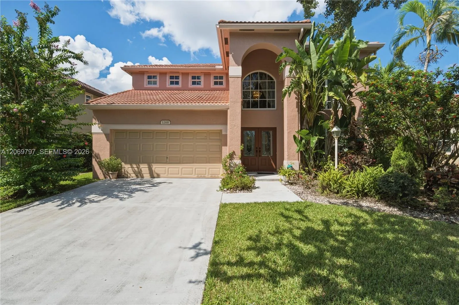 Foto de propiedad en 1268 NW 144th Terrace, Pembroke Pines, FL 33028 Pembroke Pines con MLS# 