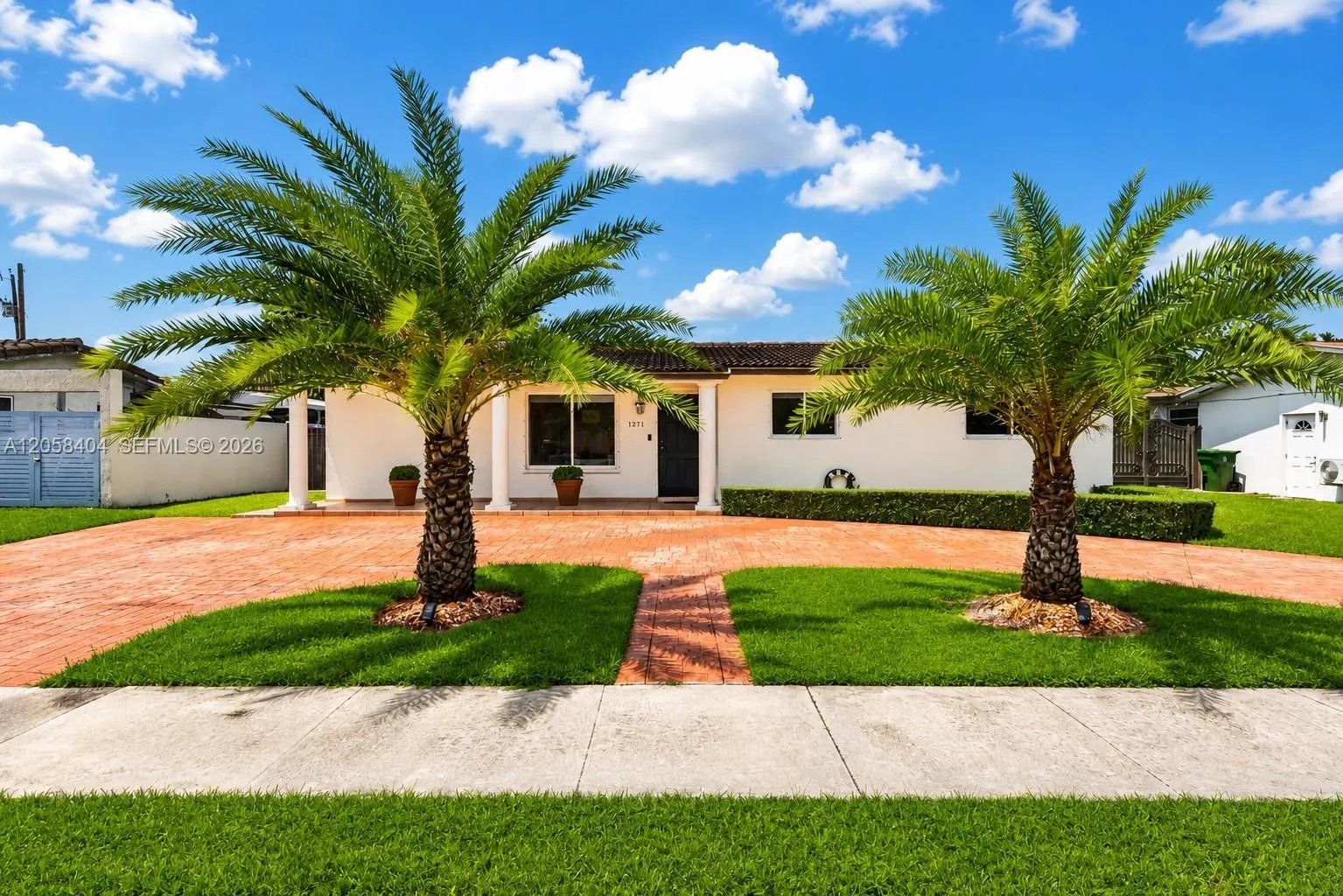 En Venta 1271 W 78th Street, Hialeah, FL 33014, Hialeah, FL 33014