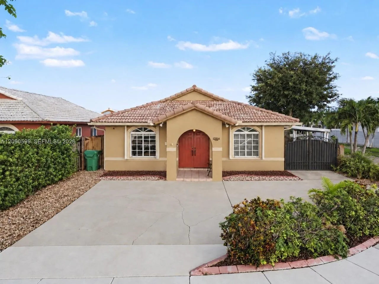 En Venta 12711 NW 99th Place, Hialeah Gardens, FL 33018, Hialeah Gardens, FL 33018