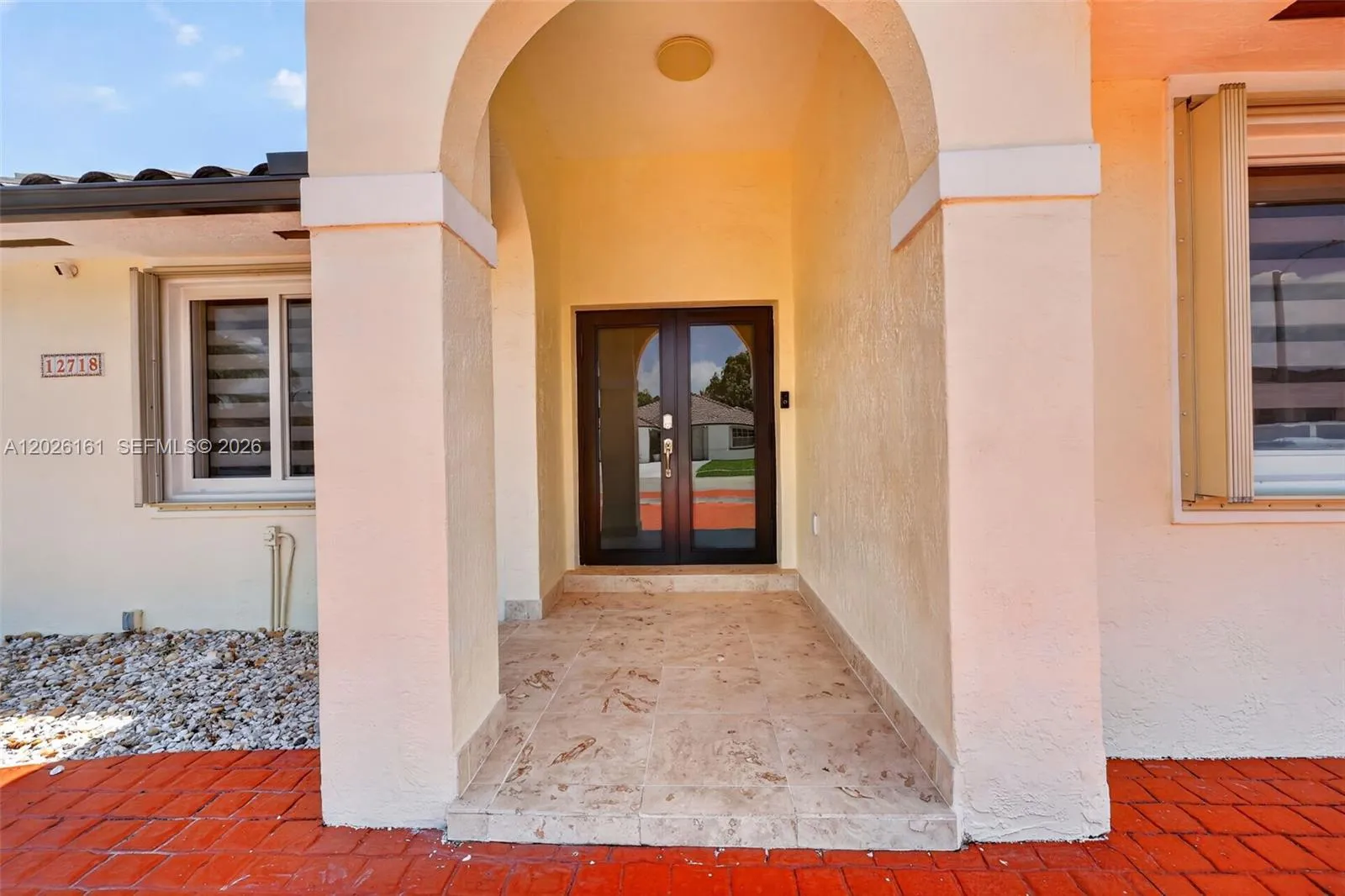 Vendido 12718 NW 6th Lane, Miami, FL 33182, Miami, FL 33182