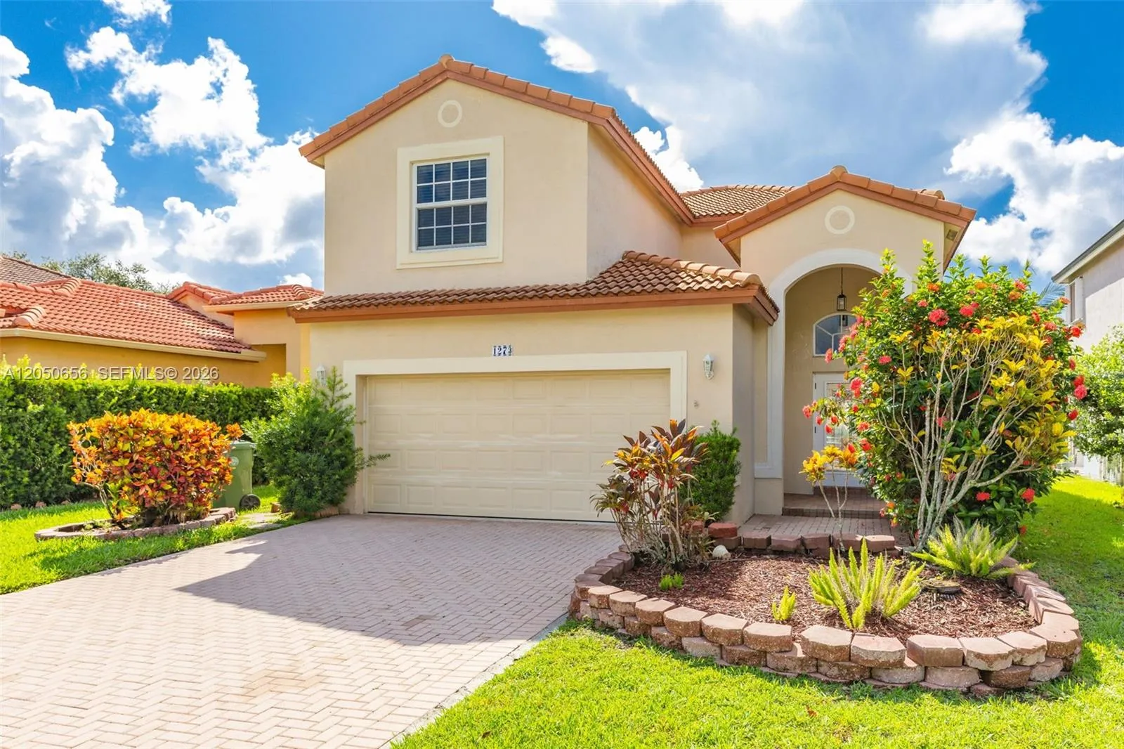 Foto de propiedad en 1273 NW 192nd Terrace, Pembroke Pines, FL 33029 Pembroke Pines con MLS# 