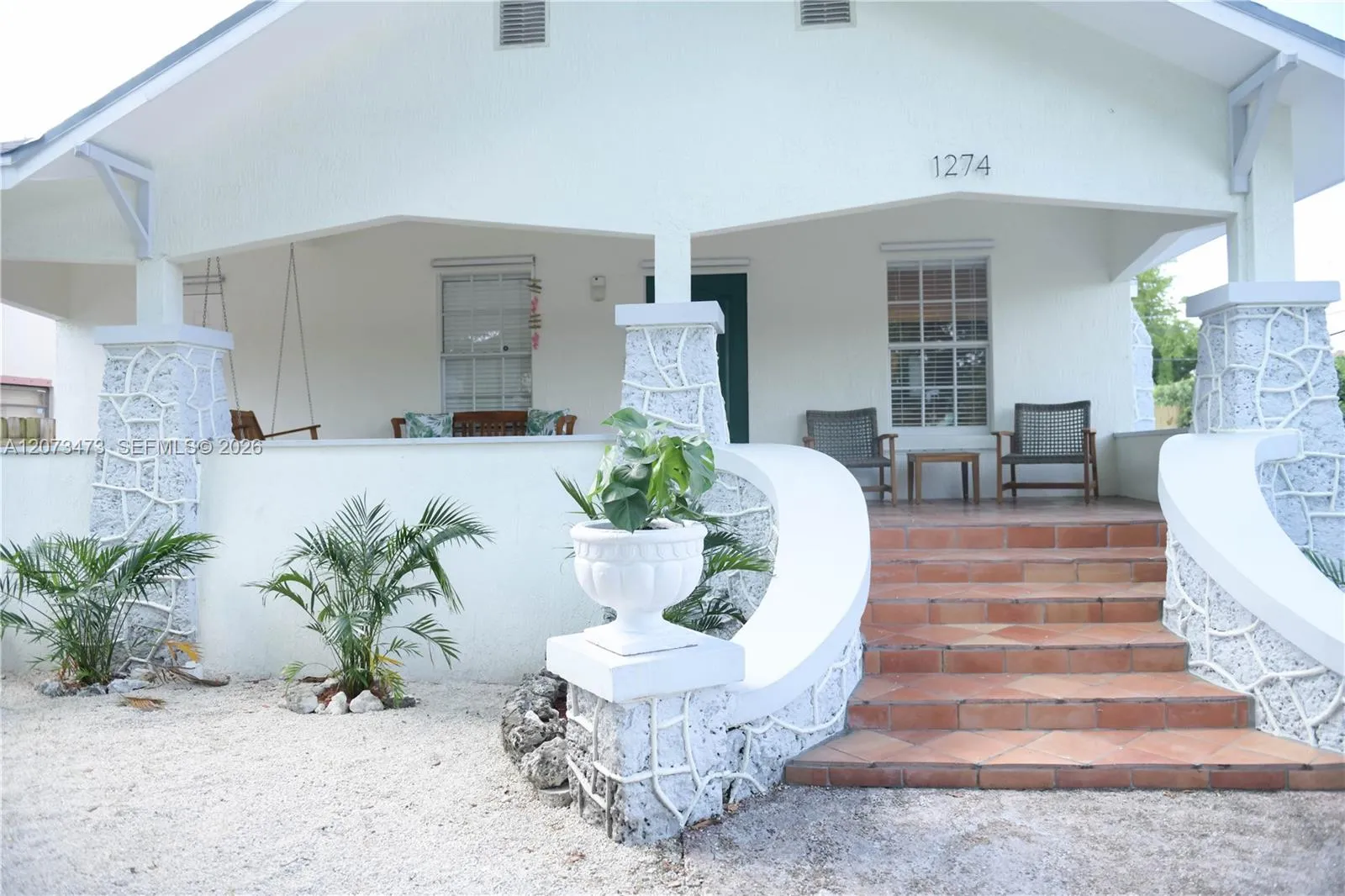 Foto de propiedad en 1274 SW 5th Street, Miami, FL 33135 Miami con MLS# 