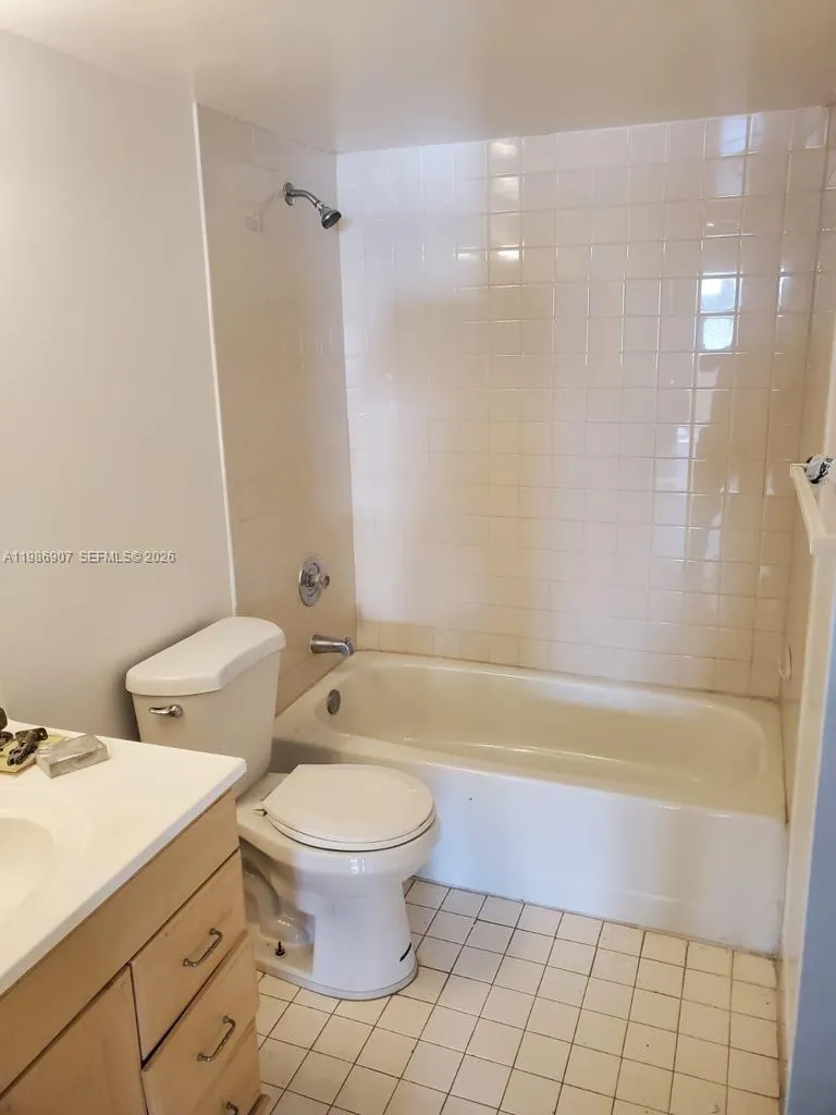 Foto de propiedad en 1280 S Franklin Avenue 1280F, Homestead, FL 33034 Homestead con MLS# 