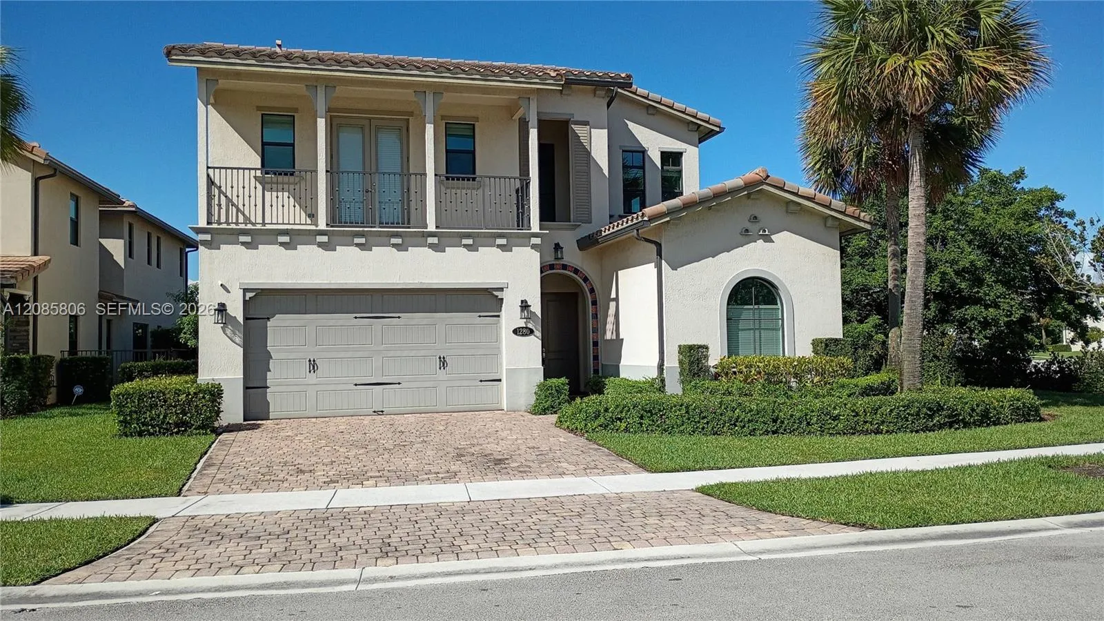 Foto de propiedad en 1280 SW 113th Way, Pembroke Pines, FL 33025 Pembroke Pines con MLS# 
