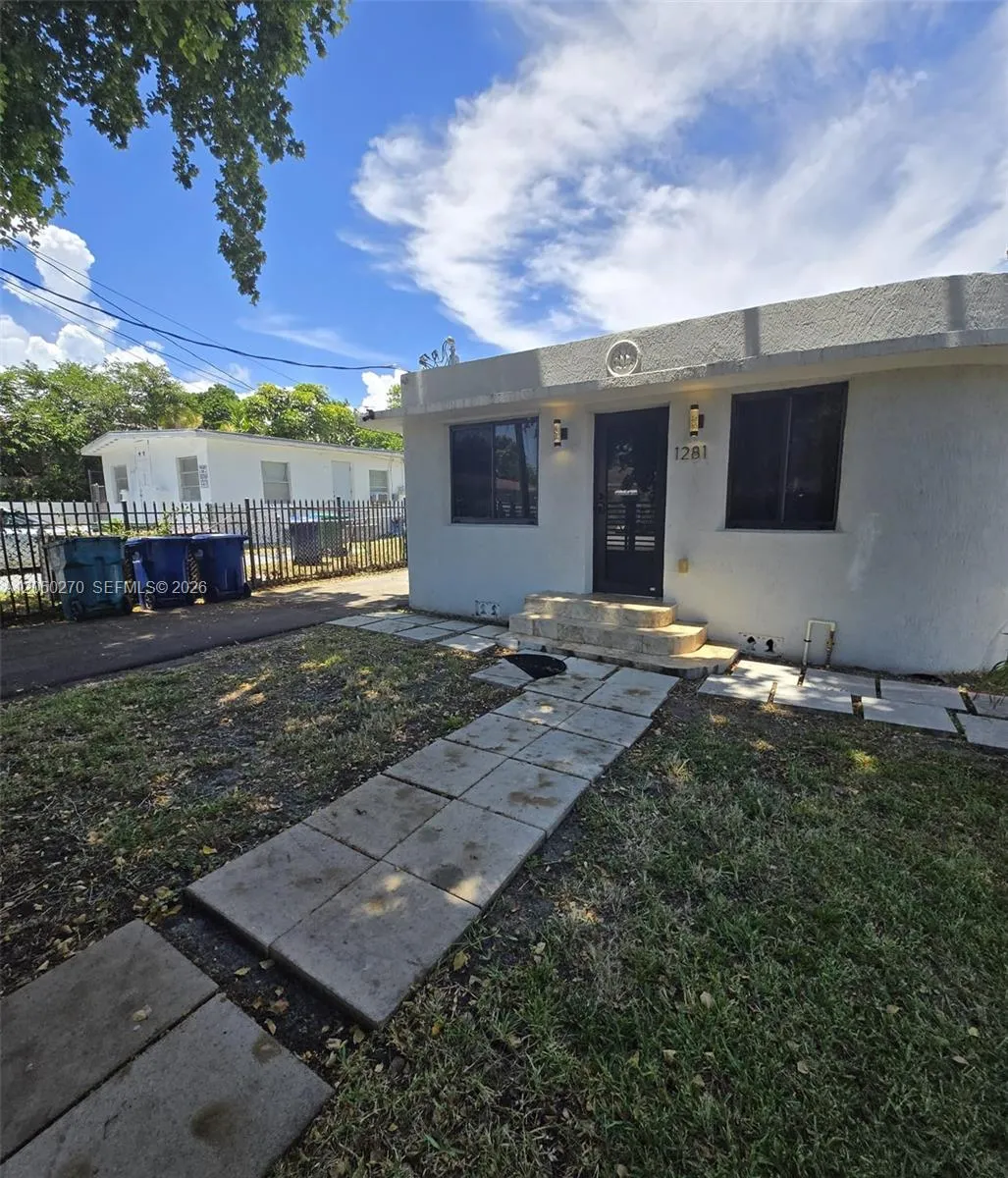 Foto de propiedad en 1281 NE 110th Street 1281, Miami, FL 33161 Miami con MLS# 