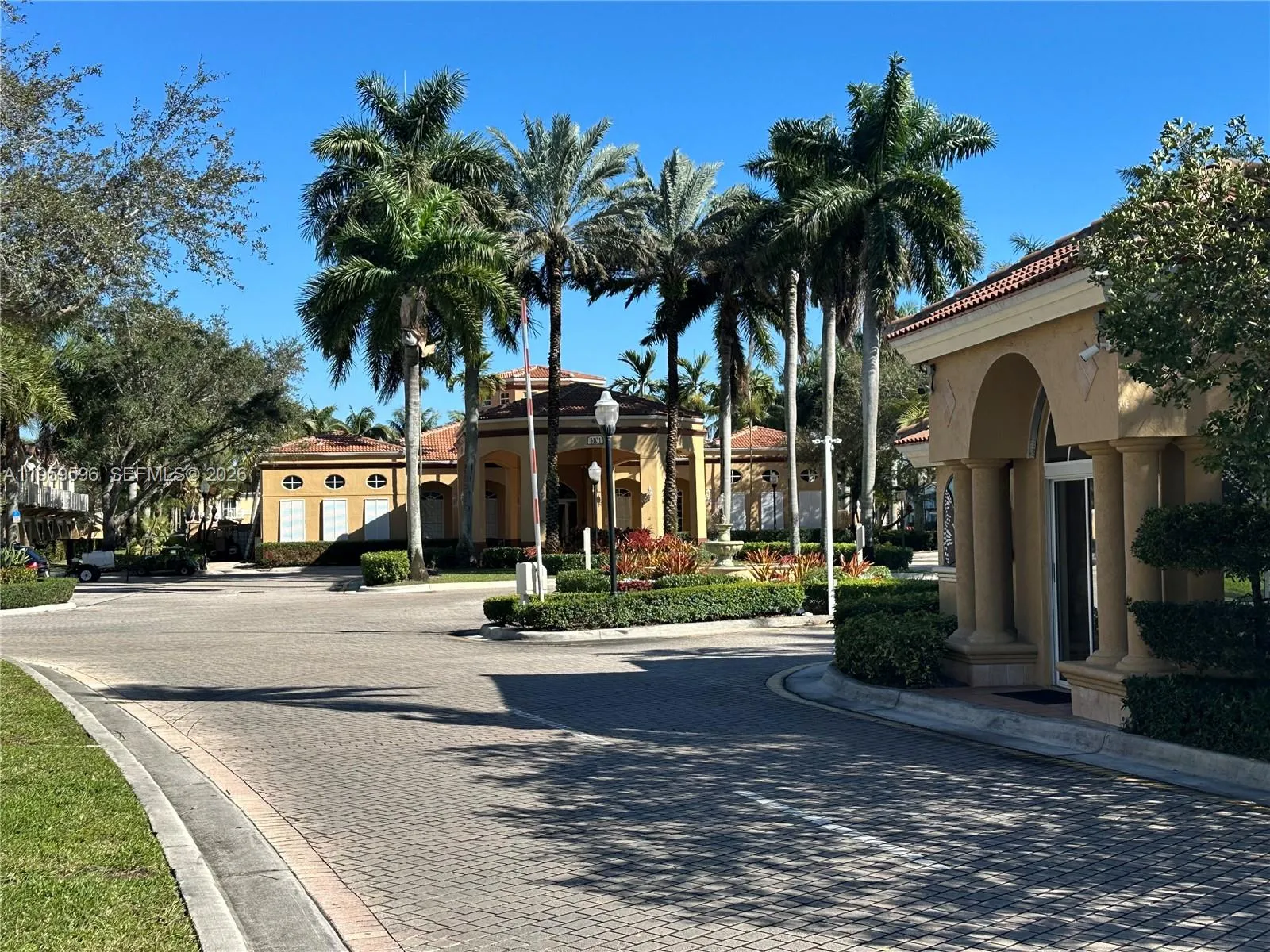 Foto de propiedad en 12811 SW 30th Street 110, Miramar, FL 33027 Miramar con MLS# 