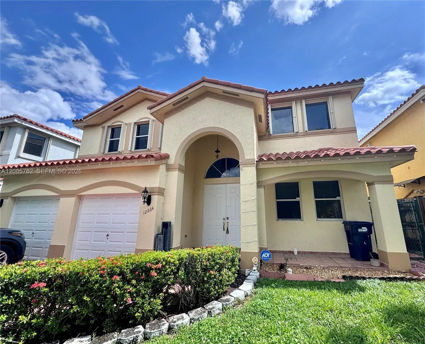 Foto de propiedad en 12864 NW 7th Street, Miami, FL 33182 Miami con MLS# 