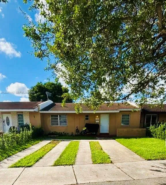 Foto de propiedad en 12888 SW 53rd Street, Miami, FL 33175 Miami con MLS# 