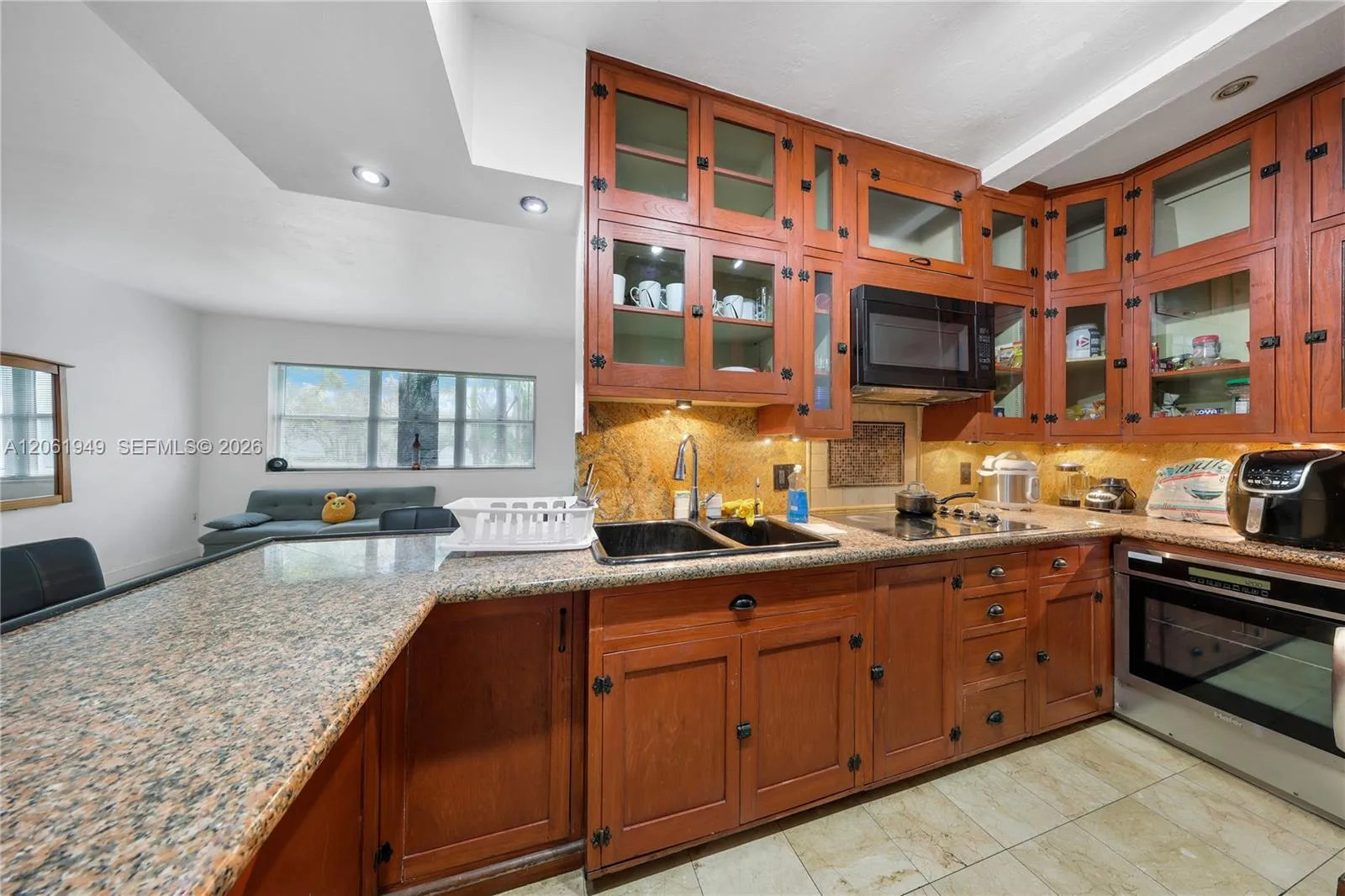 Foto de propiedad en 1289 Marseille Drive 45, Miami Beach, FL 33141 Miami Beach con MLS# 