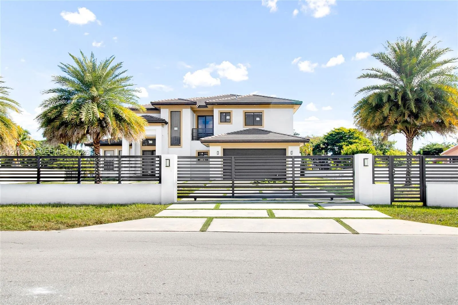 Foto de propiedad en 12890 NW 2nd Street, Miami, FL 33182 Miami con MLS# 