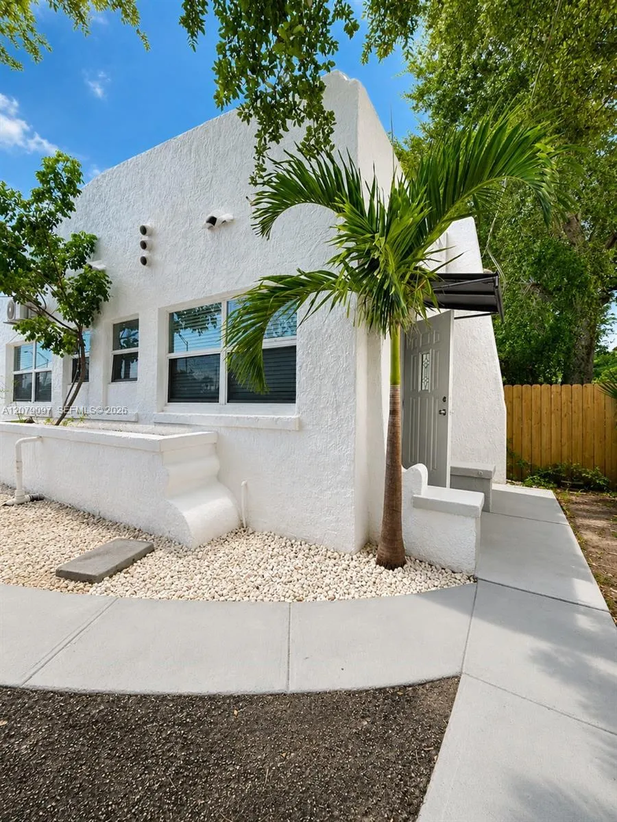 En Renta 12906 NE 6th Avenue 2, North Miami, FL 33161, North Miami, FL 33161