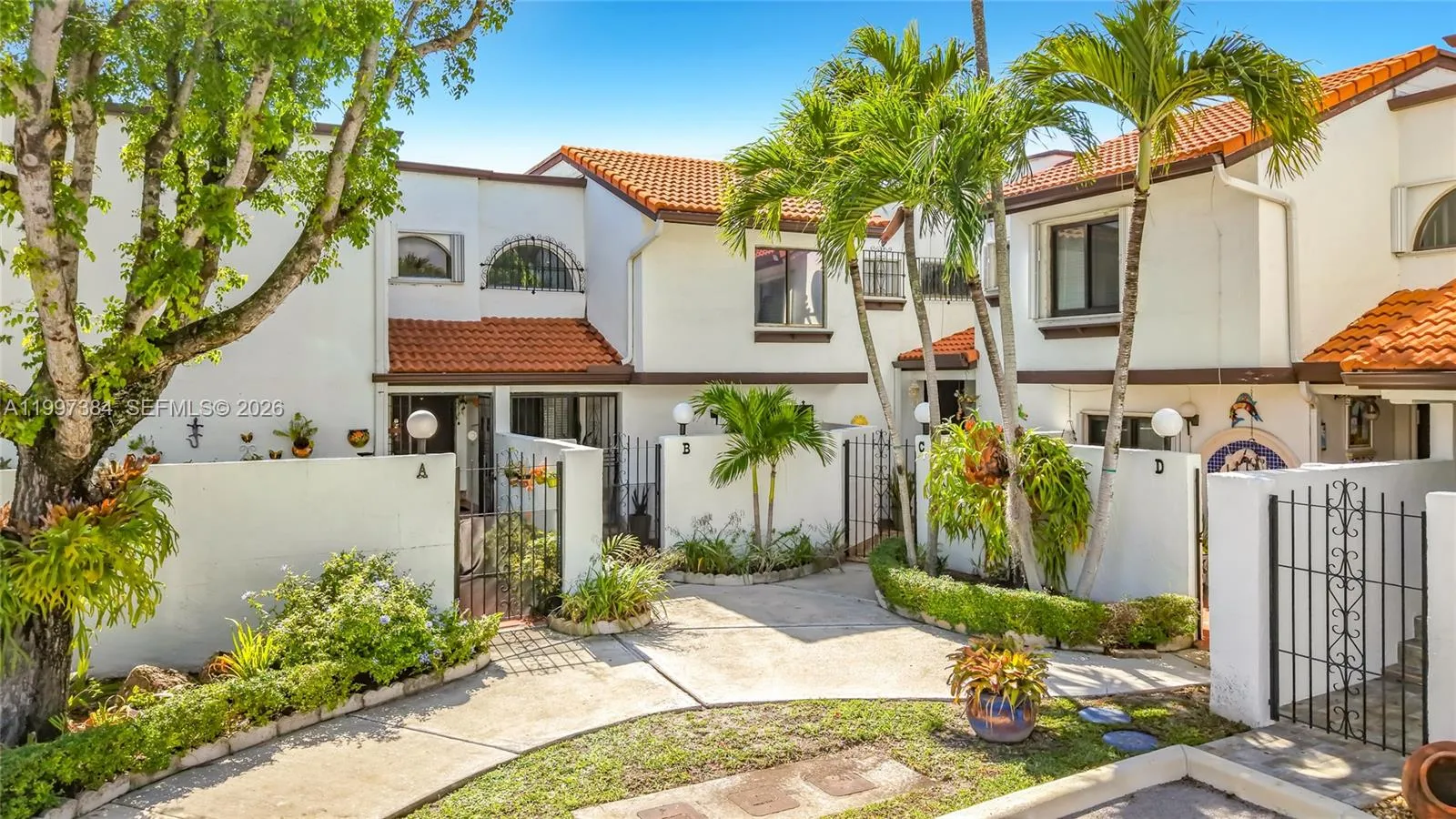 En Venta 1291 SW 124th Court 19-B, Miami, FL 33184, Miami, FL 33184