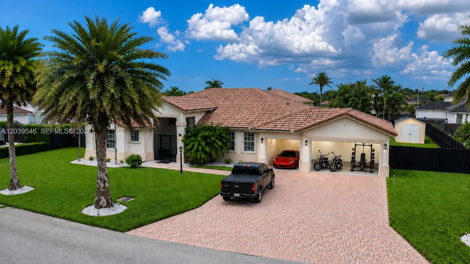 Foto de propiedad en 12922 SW 221 Street, Miami, FL 33170 Miami con MLS# 