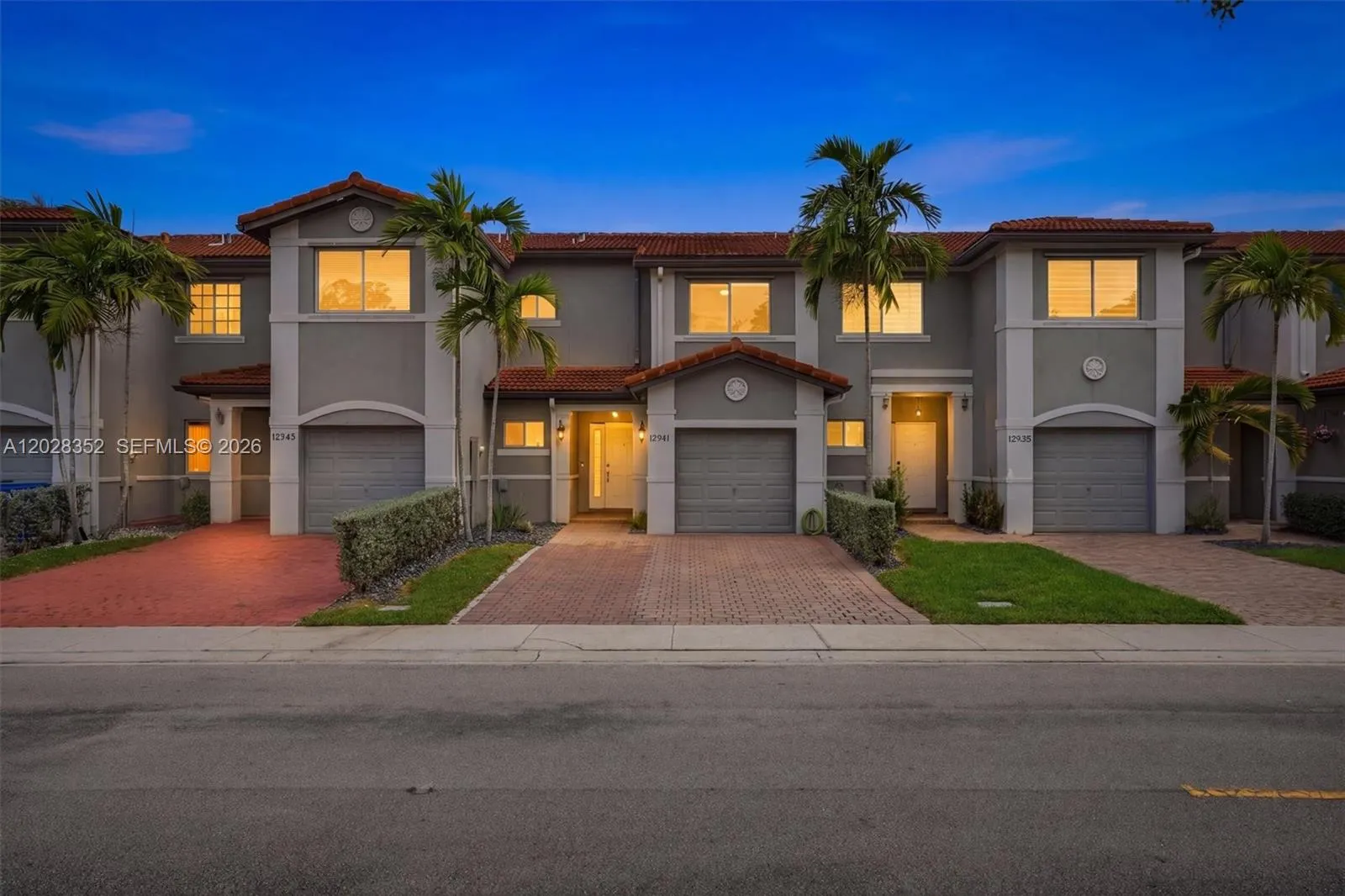 Foto de propiedad en 12941 SW 29th Street, Miramar, FL 33027 Miramar con MLS# 