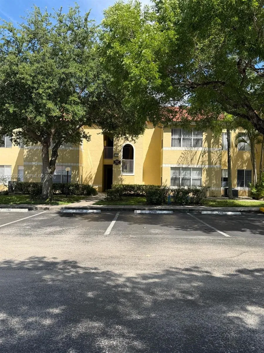 Alquilada 12950 Vista Isles Drive 421, Sunrise, FL 33325, Sunrise, FL 33325
