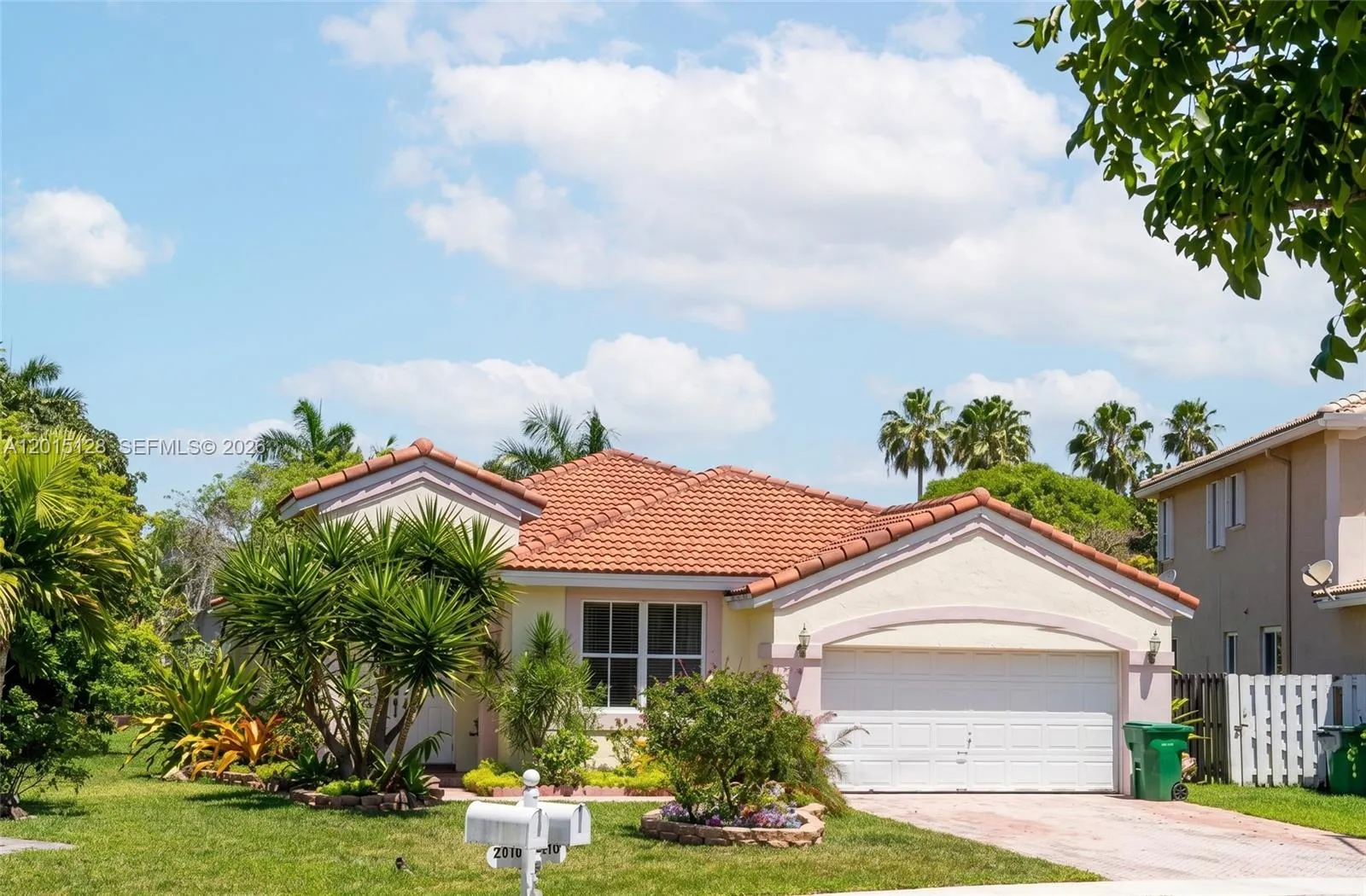 Foto de propiedad en 12997 SW 26th Street, Miramar, FL 33027 Miramar con MLS# 