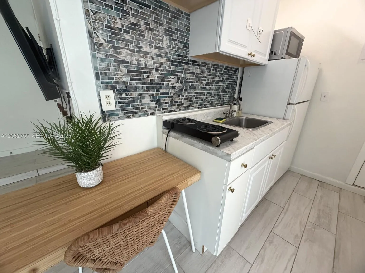 Foto de propiedad en 1300 Arthur Street, Hollywood, FL 33019 Hollywood con MLS# 