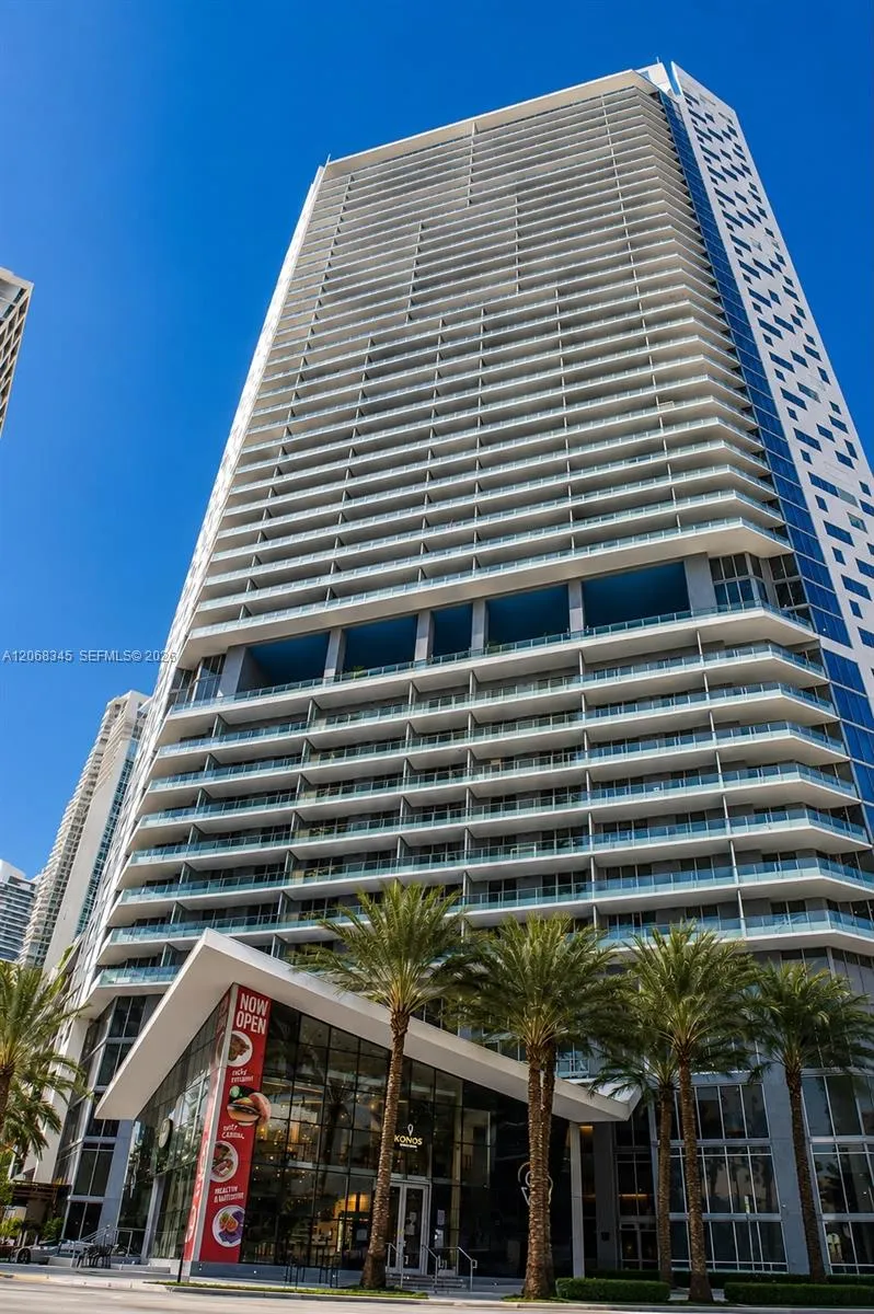 Foto de propiedad en 1300 Brickell Bay Drive 3400, Miami, FL 33131 Miami con MLS#