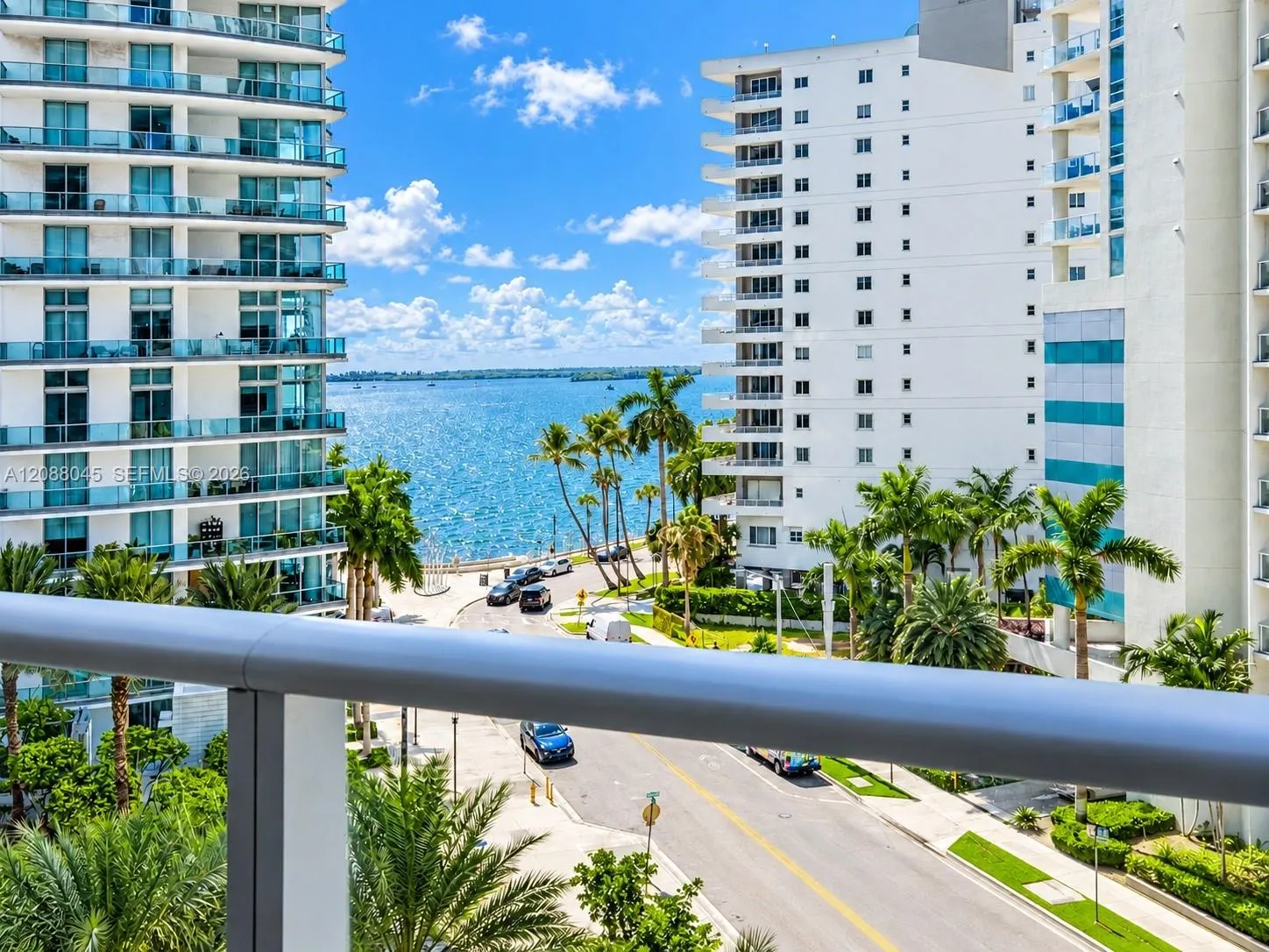 En Venta 1300 Brickell Bay Drive 704, Miami, FL 33131, Miami, FL 33131