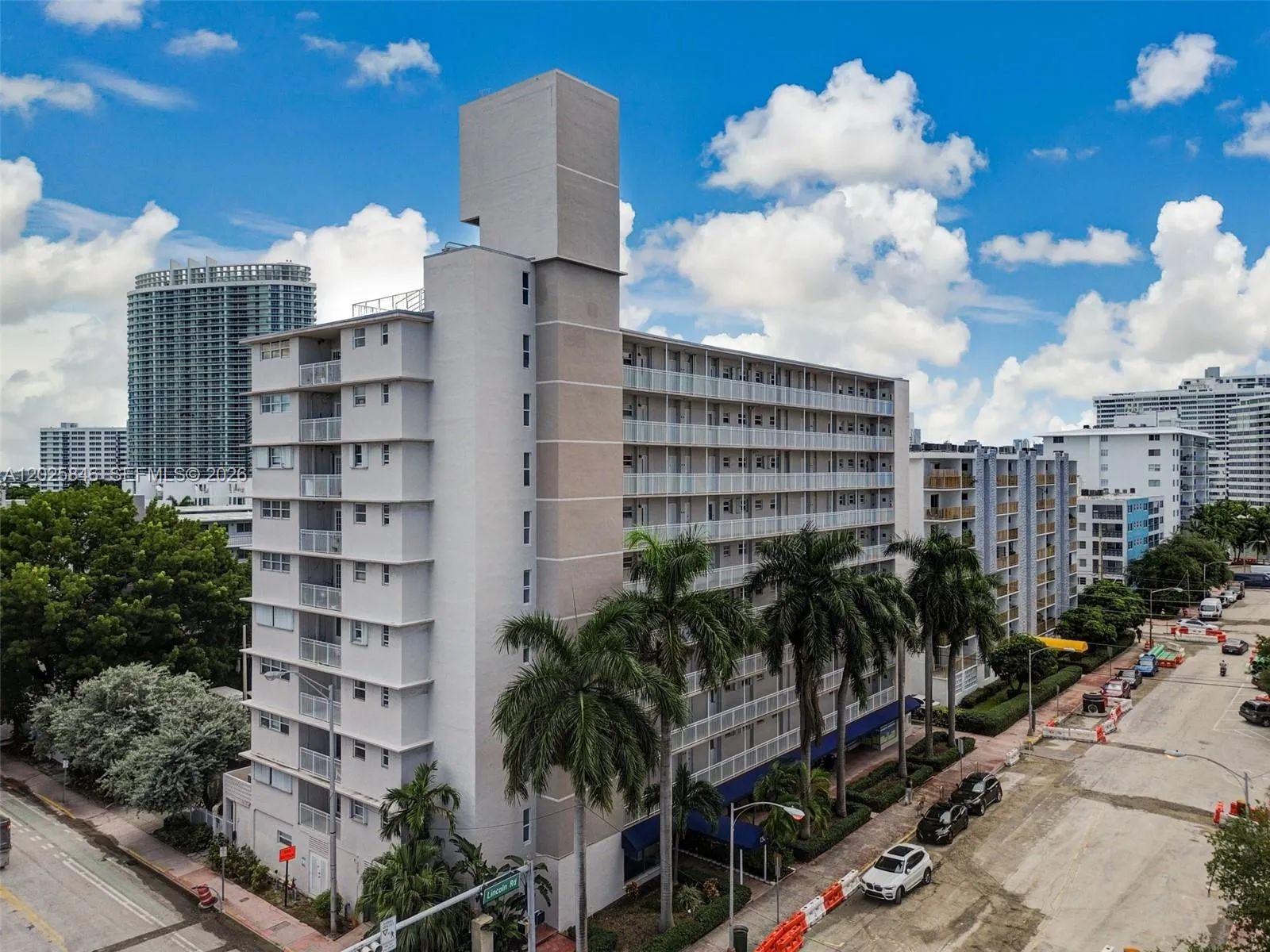 Foto de propiedad en 1300 Lincoln Road B402, Miami Beach, FL 33139 Miami Beach con MLS# 