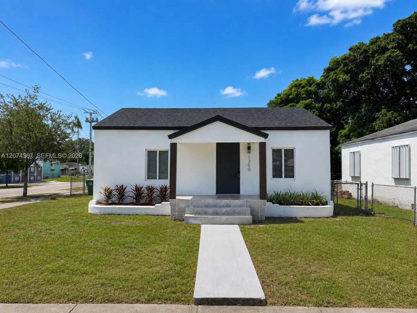 En Venta 1300 NW 42nd Street, Miami, FL 33142, Miami, FL 33142