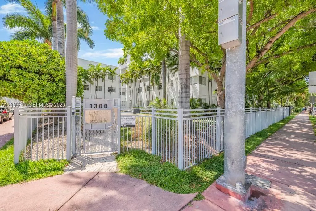 Foto de propiedad en 1300 Pennsylvania Avenue 104, Miami Beach, FL 33139 Miami Beach con MLS# 