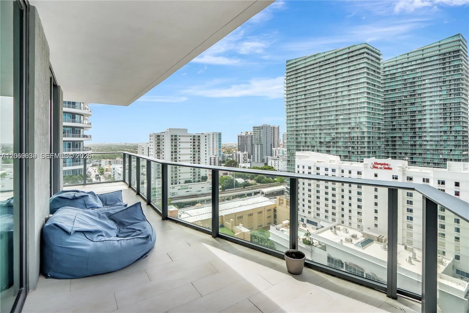 Foto de propiedad en 1300 S Miami Avenue 1610, Miami, FL 33130 Miami con MLS# 