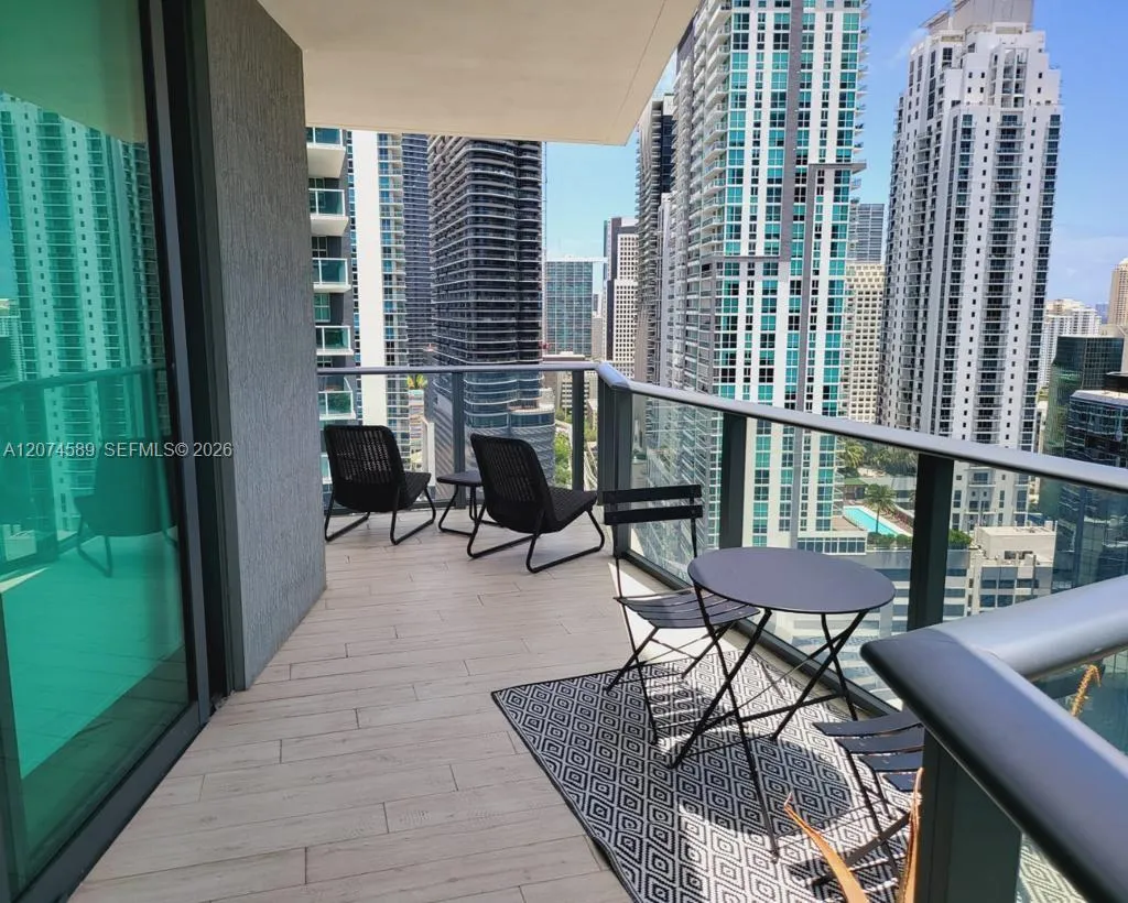 Foto de propiedad en 1300 S Miami Avenue 2501, Miami, FL 33130 Miami con MLS# 