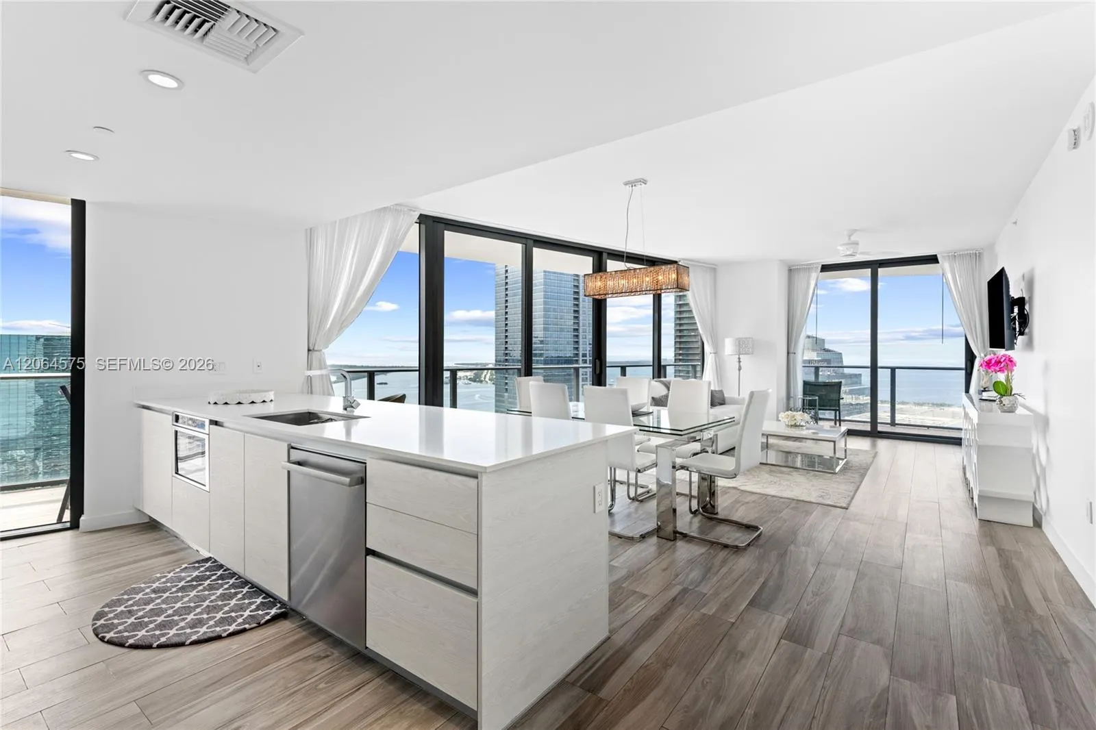 Foto de propiedad en 1300 S Miami Avenue 4505, Miami, FL 33130 Miami con MLS# 