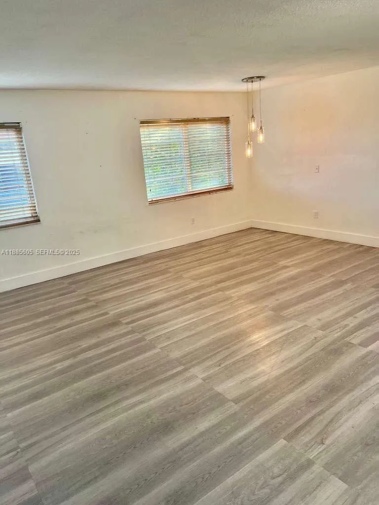 Foto de propiedad en 1300 W 53rd Street 18, Hialeah, FL 33012 Hialeah con MLS# 
