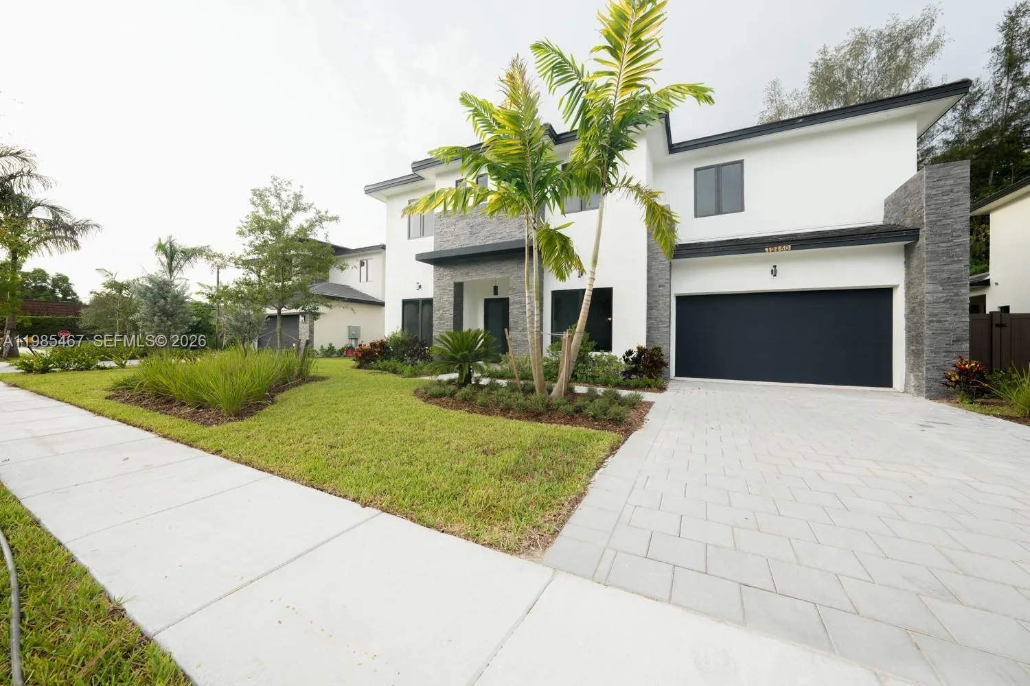 Foto de propiedad en 13004 Davie Oaks Drive, Davie, FL 33325 Davie con MLS# 