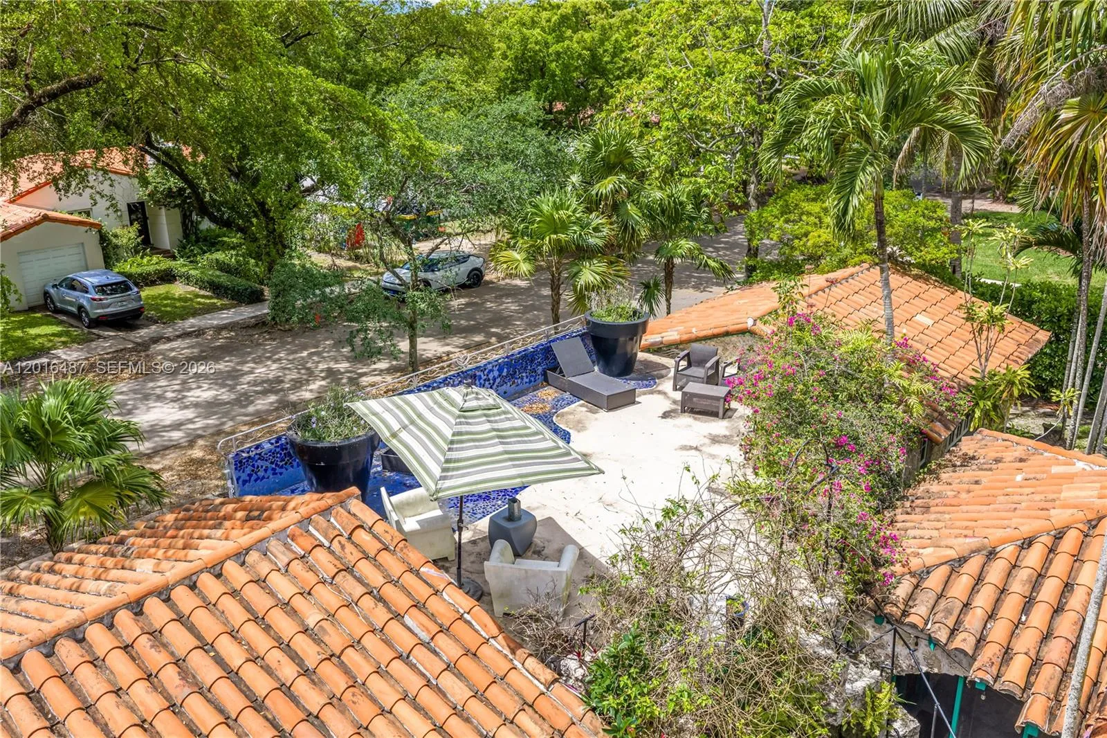 Foto de propiedad en 1301 Milan Avenue 3, Coral Gables, FL 33134 Coral Gables con MLS# 