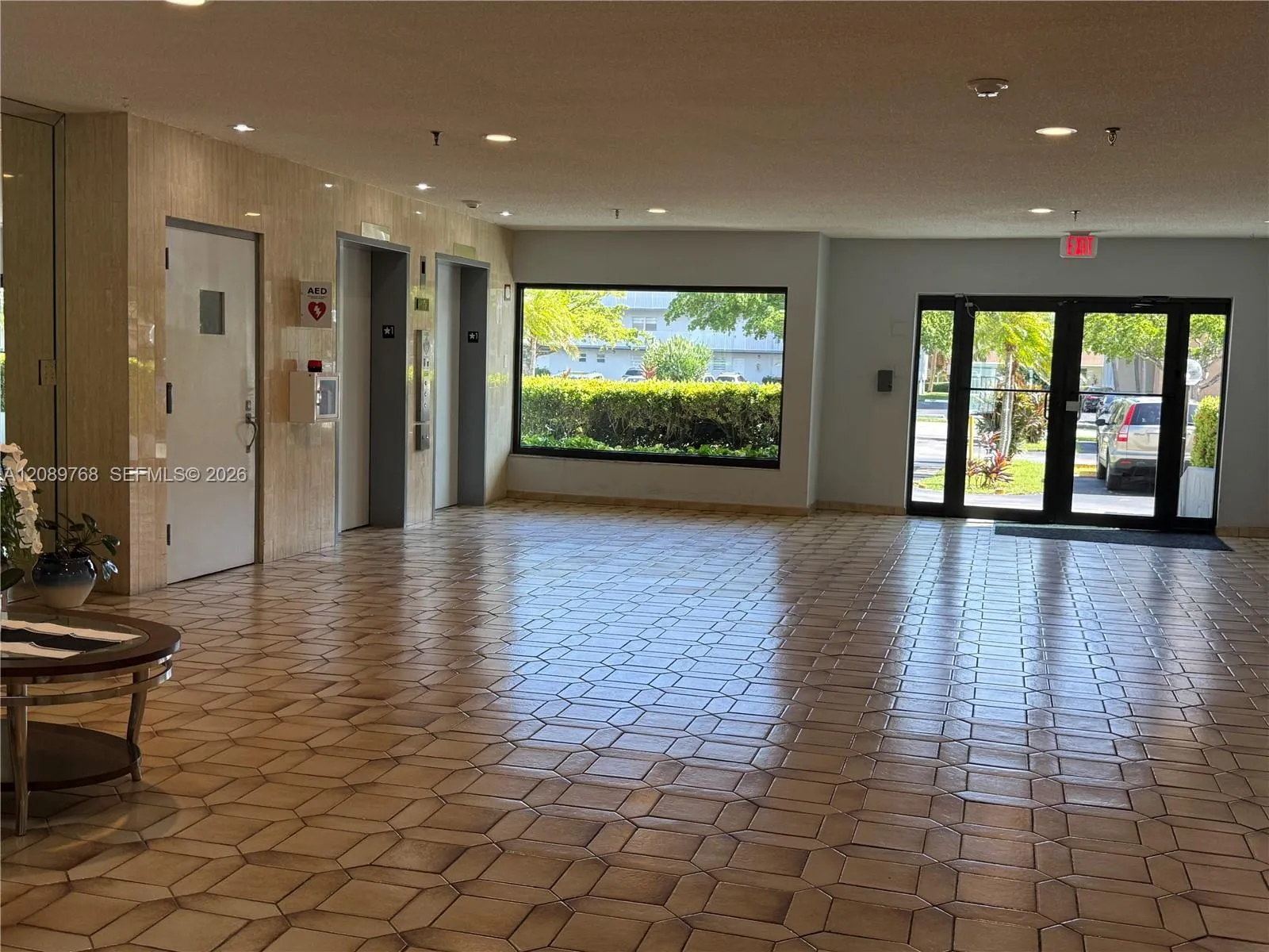 En Renta 1301 NE 7 St 1301 Ne 7 Street 101, Hallandale Beach, FL 33009, Hallandale Beach, FL 33009