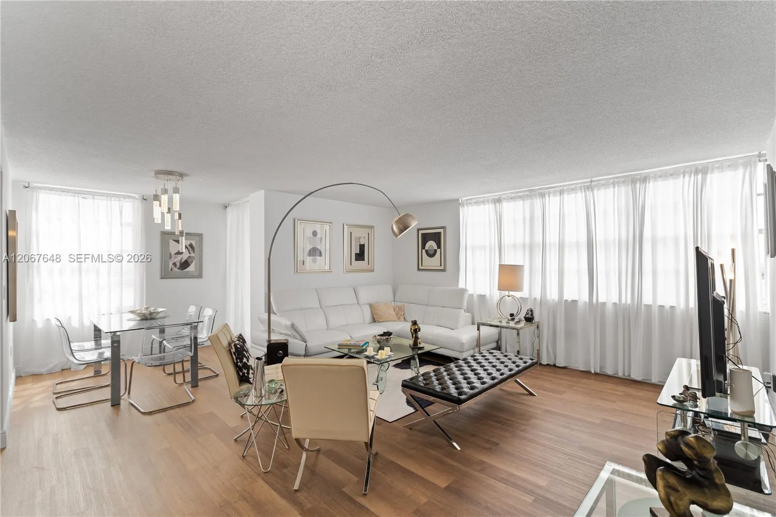 Foto de propiedad en 1301 NE Miami Gardens Drive 1515W, Miami, FL 33179 Miami con MLS# 