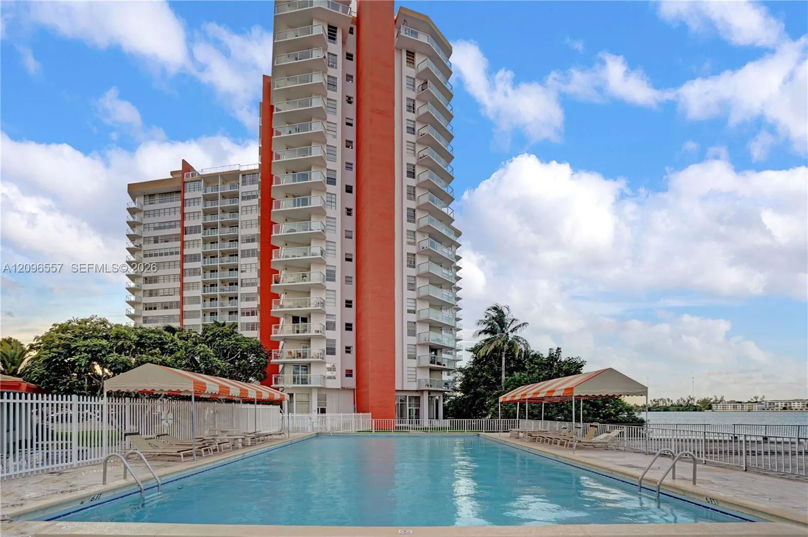 En Renta 1301 NE Miami Gardens Drive 403W, Miami, FL 33179, Miami, FL 33179