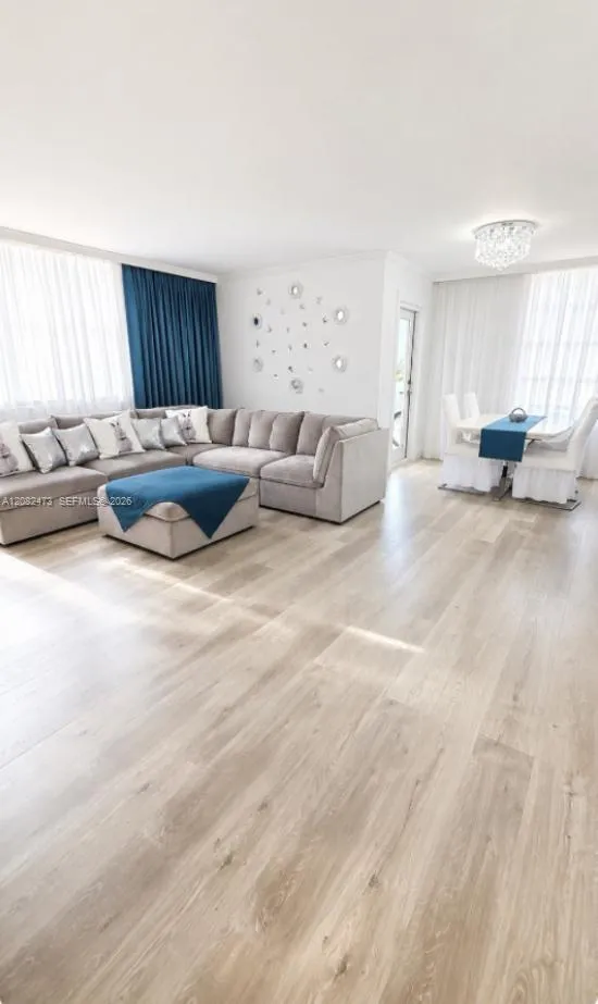 Foto de propiedad en 1301 NE Miami Gardens Drive 425W, Miami, FL 33179 Miami con MLS# 