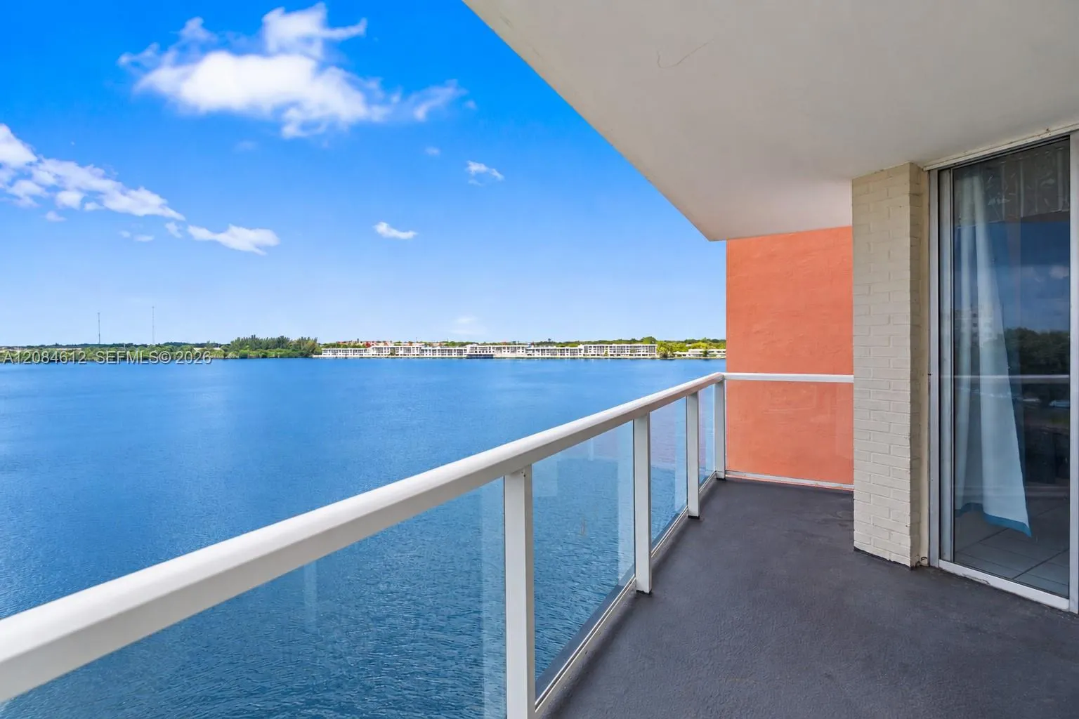 En Venta 1301 NE Miami Gardens Drive 505W, Miami, FL 33179, Miami, FL 33179